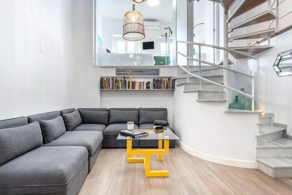 Impresionante Duplex Con Terraza Propia Séville